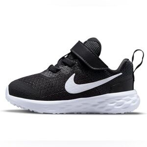Nike Kids Black and White Sneakers